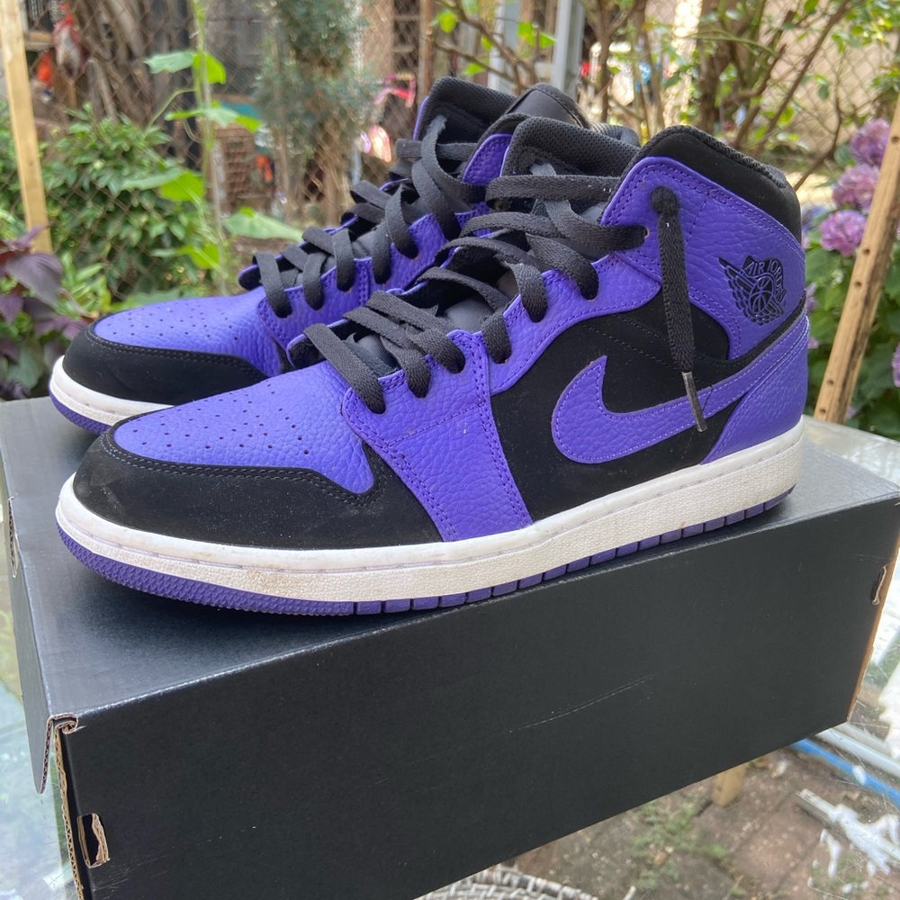 Jordan 1 Mid “Black Dark Concord”/ Size 10 Men’s
